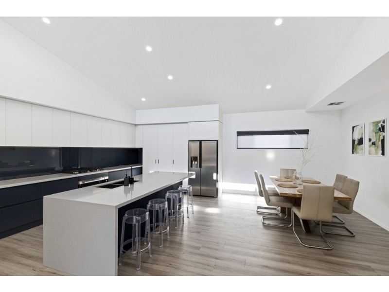44 Neerim Drive, Mooloolaba QLD 4557