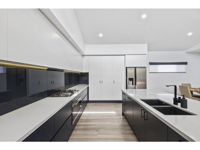 44 Neerim Drive, Mooloolaba QLD 4557