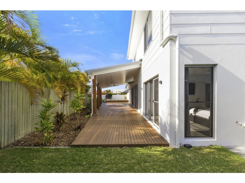44 Neerim Drive, Mooloolaba QLD 4557
