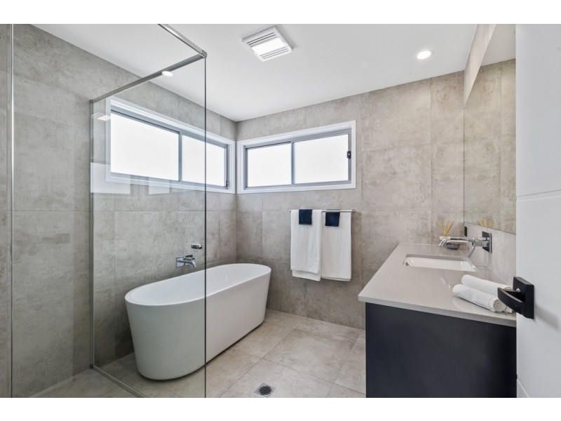 44 Neerim Drive, Mooloolaba QLD 4557