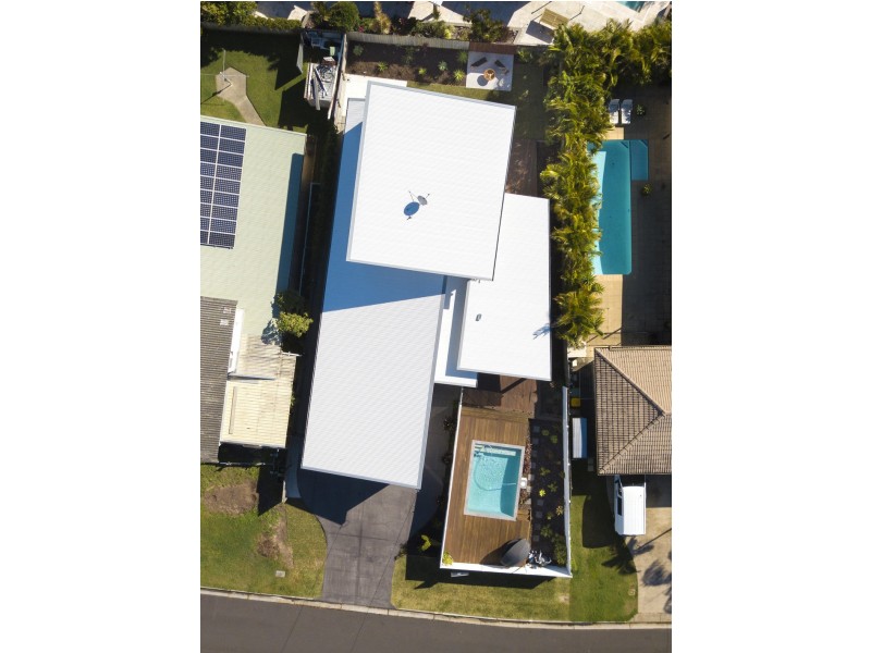 44 Neerim Drive, Mooloolaba QLD 4557