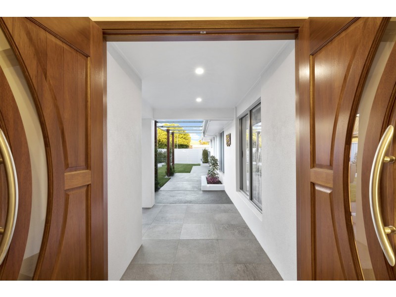 11 Aldinga Place, Mooloolaba QLD 4557