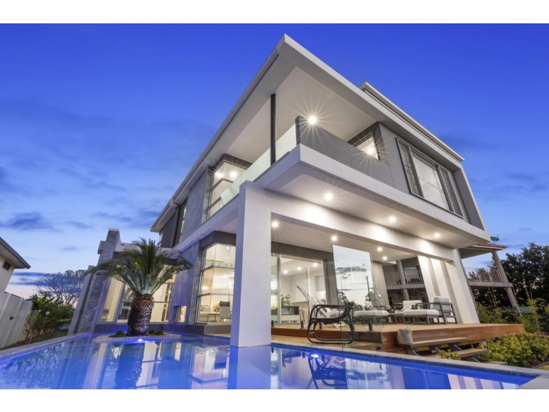 7 Culbara Street, Mooloolaba QLD 4557