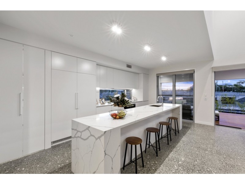 7 Culbara Street, Mooloolaba QLD 4557