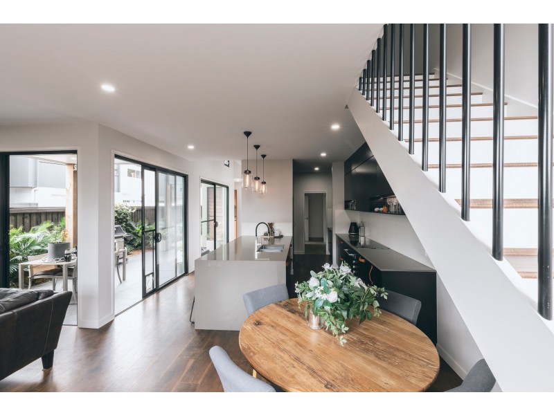 21 Round Bush Crescent, Maroochydore QLD 4558