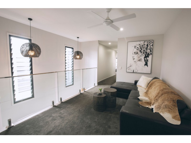 21 Round Bush Crescent, Maroochydore QLD 4558
