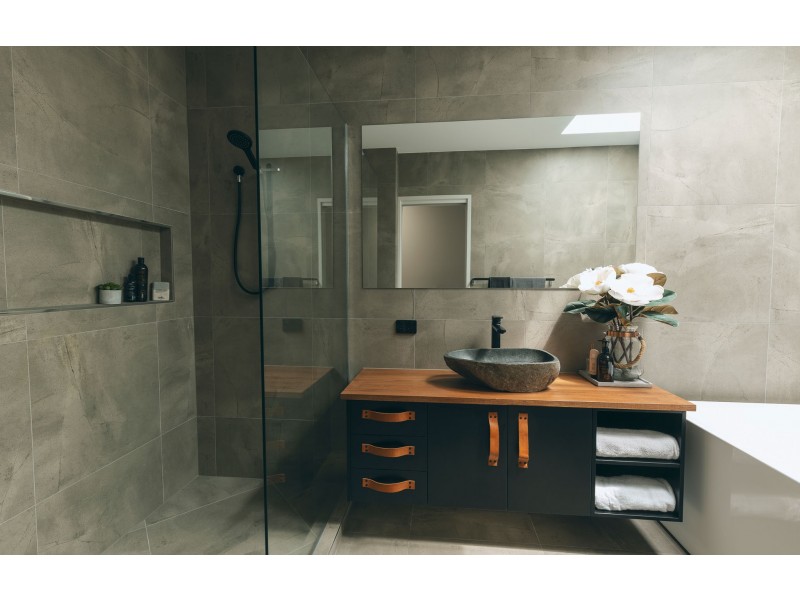 21 Round Bush Crescent, Maroochydore QLD 4558