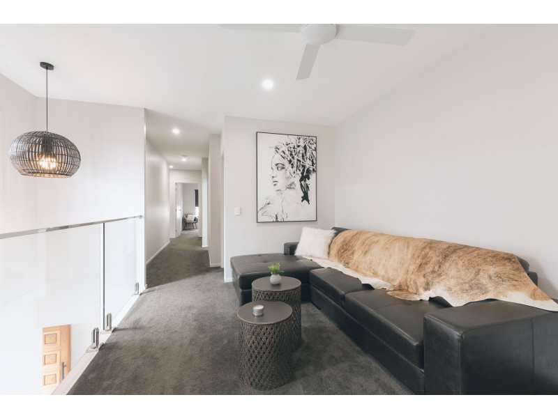21 Round Bush Crescent, Maroochydore QLD 4558