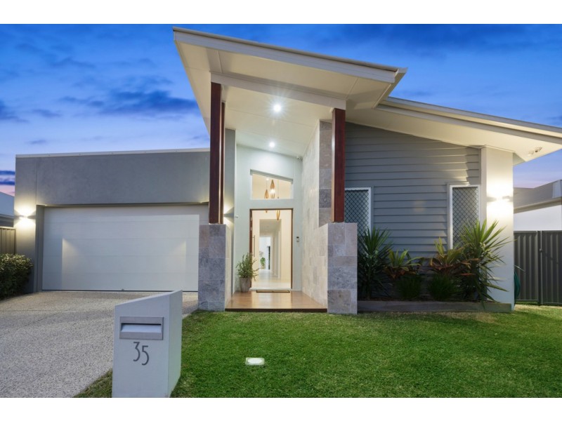 35 Hartley Crescent, Pelican Waters QLD 4551