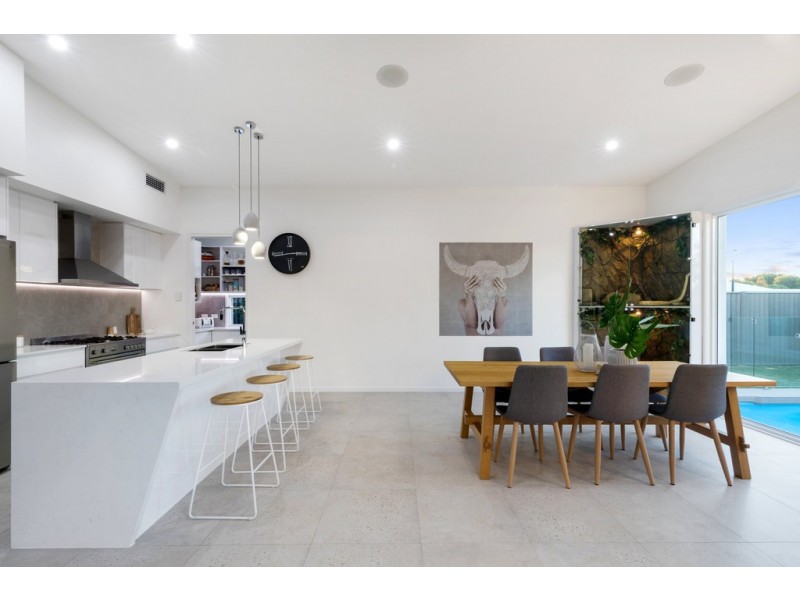 35 Hartley Crescent, Pelican Waters QLD 4551