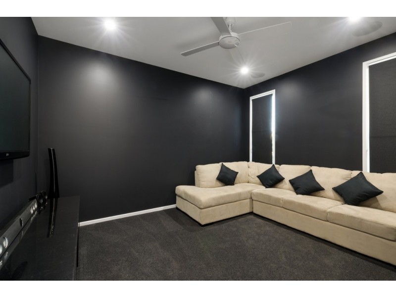 35 Hartley Crescent, Pelican Waters QLD 4551