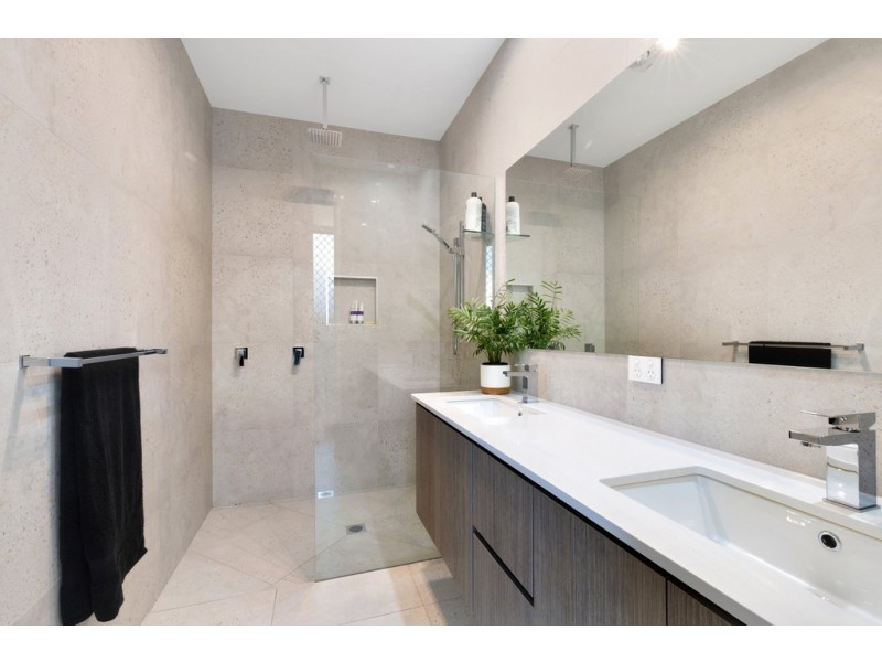 35 Hartley Crescent, Pelican Waters QLD 4551