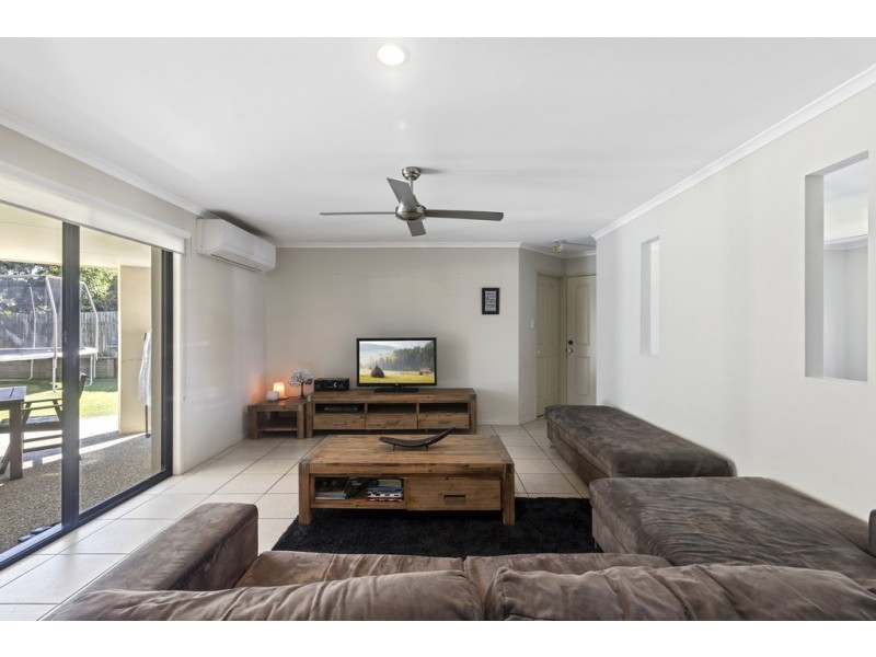 8 Brushbox Place, Meridan Plains QLD 4551