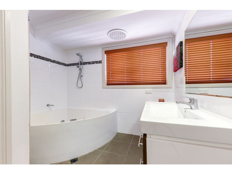 12 Anthony Avenue, Mooloolaba QLD 4557