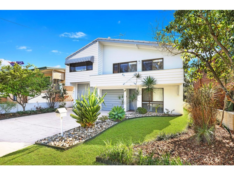 110 Esplanade, Golden Beach QLD 4551