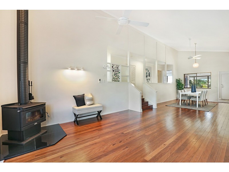 110 Esplanade, Golden Beach QLD 4551