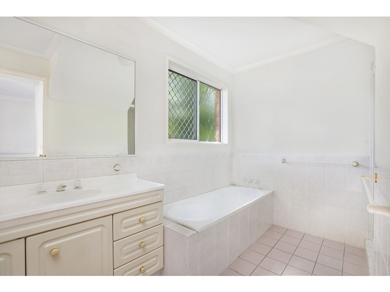 4/13 Bradman Avenue, Maroochydore QLD 4558