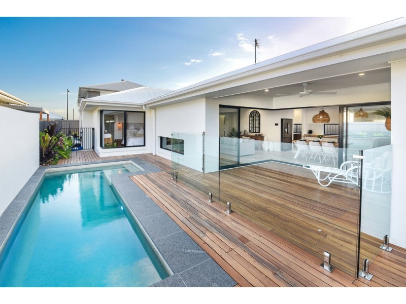 10 Lychee Place, Palmview QLD 4553