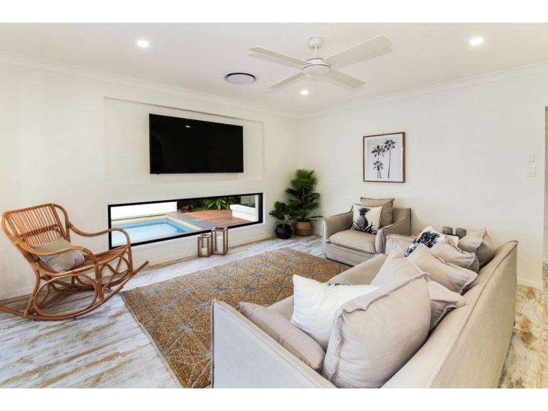 10 Lychee Place, Palmview QLD 4553