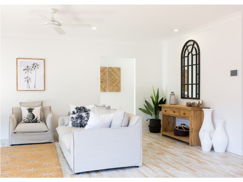 10 Lychee Place, Palmview QLD 4553