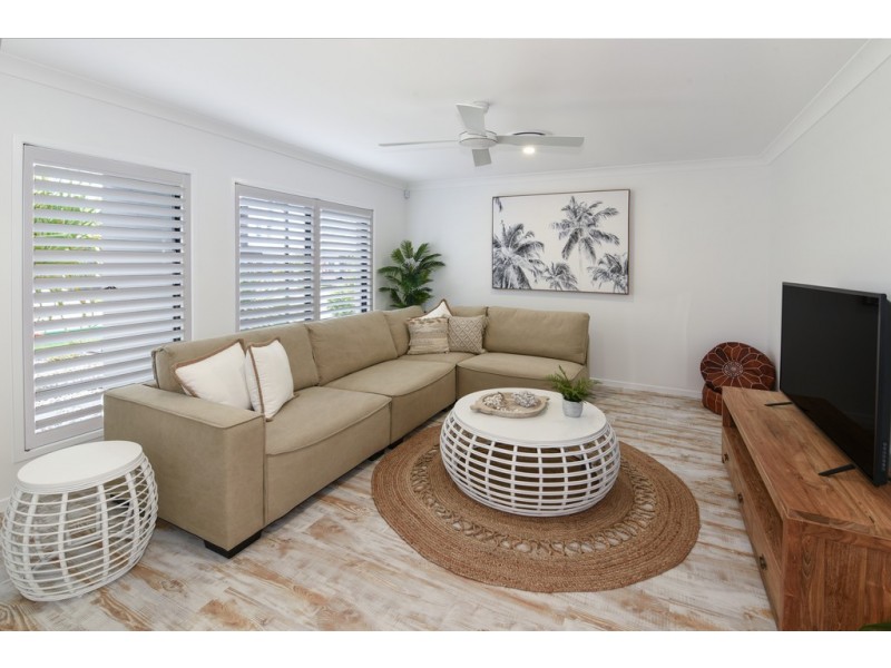 10 Lychee Place, Palmview QLD 4553