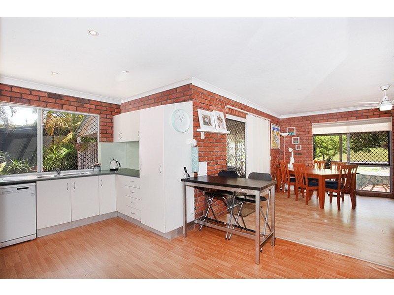 6 Cadagi Court, Kuluin QLD 4558