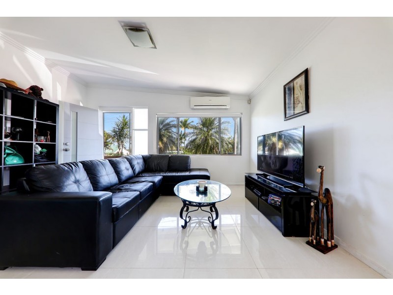 3 Palm Drive, Mooloolaba QLD 4557