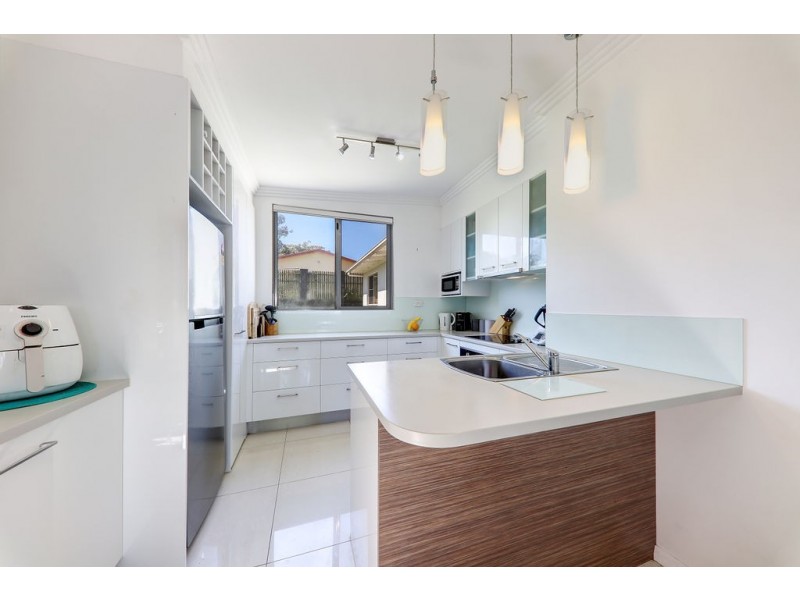 3 Palm Drive, Mooloolaba QLD 4557