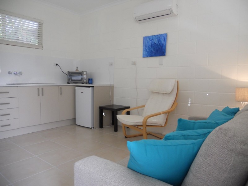 3 Palm Drive, Mooloolaba QLD 4557