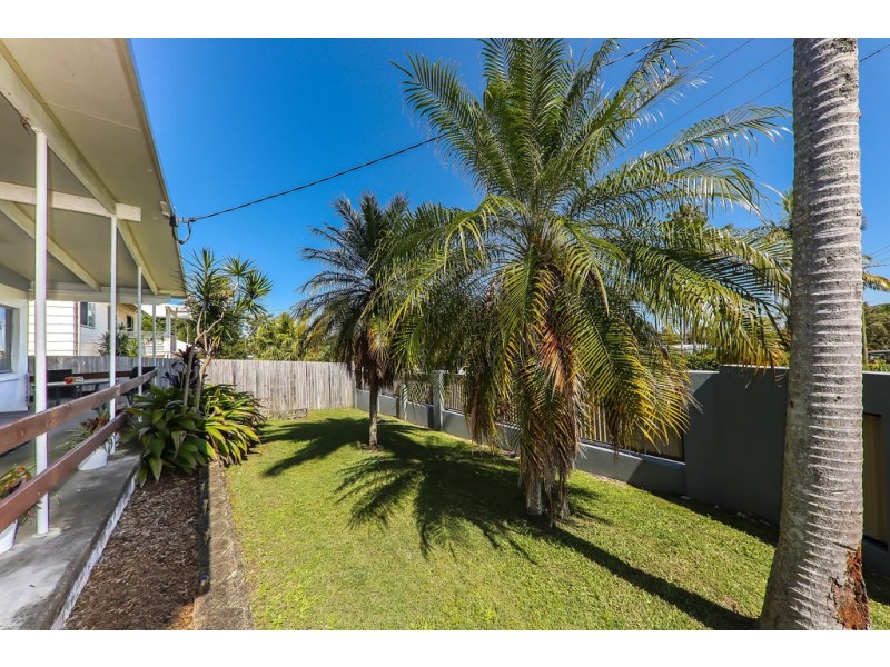 3 Palm Drive, Mooloolaba QLD 4557