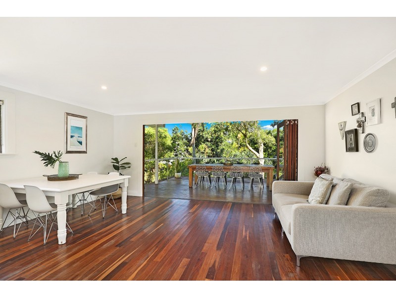 8 Pakee Street, Alexandra Headland QLD 4572