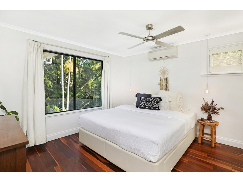 8 Pakee Street, Alexandra Headland QLD 4572