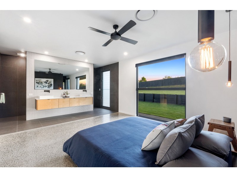 2 Crown Court, Beerwah QLD 4519