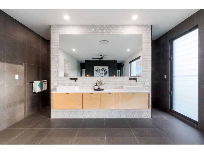 2 Crown Court, Beerwah QLD 4519