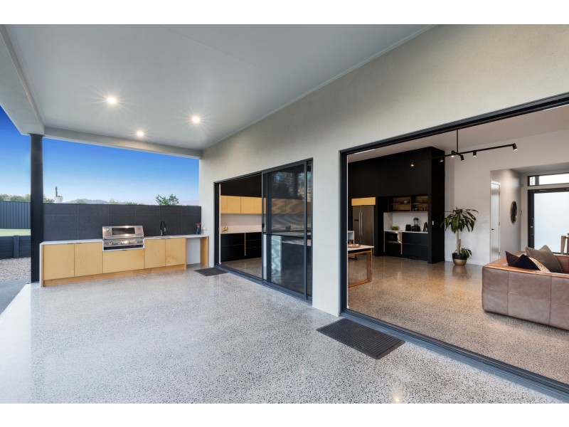 2 Crown Court, Beerwah QLD 4519