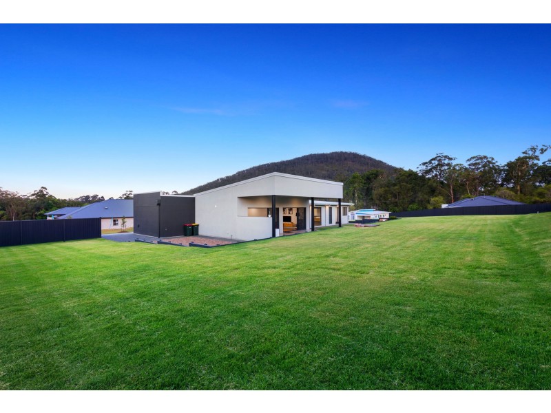 2 Crown Court, Beerwah QLD 4519
