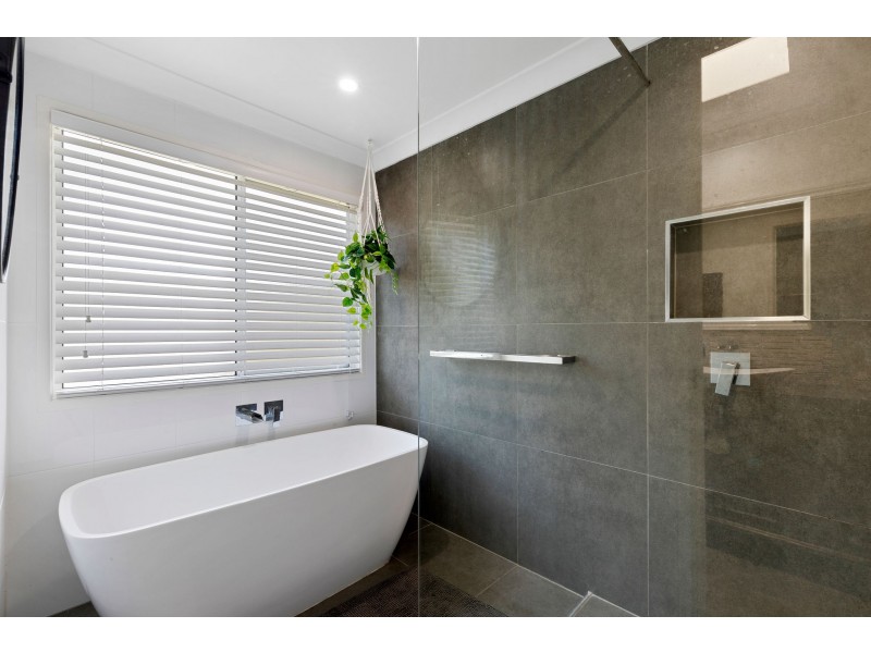 8 Bronzewing Avenue, Buderim QLD 4556