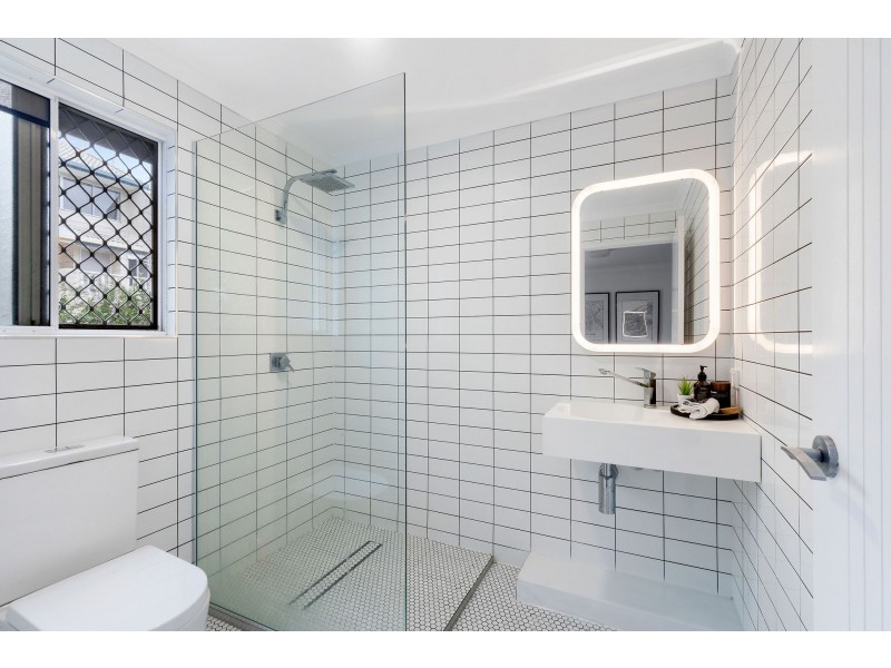 1/10-12 Kalinda Avenue, Mooloolaba QLD 4557