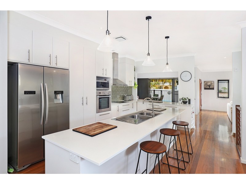 13 Kawana Street, Alexandra Headland QLD 4572