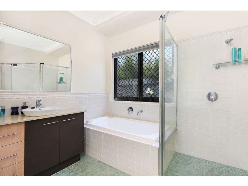 121 The Avenue, Peregian Springs QLD 4573