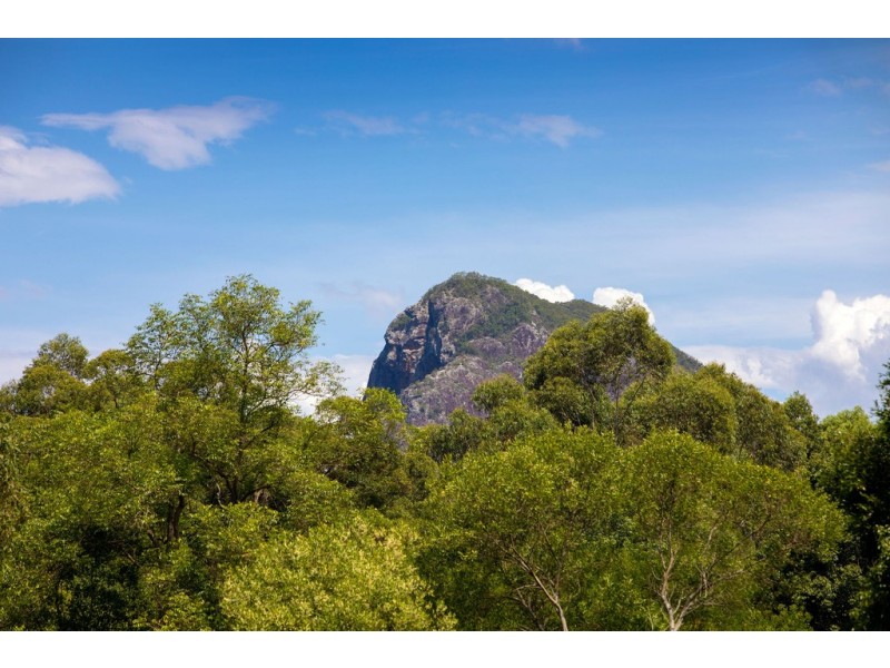 31 Coonowrin Road, Glass House Mountains QLD 4518