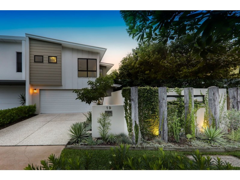 19 Serenity Circuit, Maroochydore QLD 4558