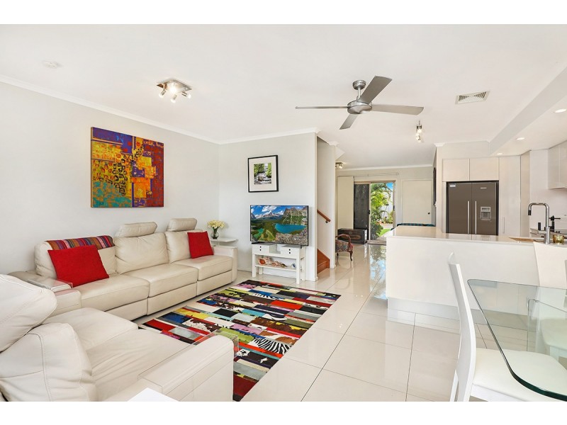 17/18 Maroochy Waters Drive, Maroochydore QLD 4558