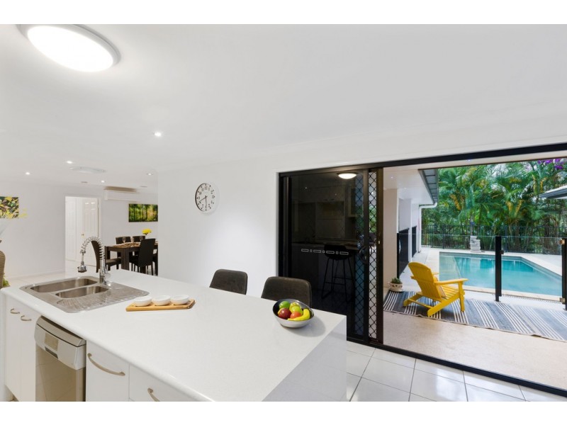 76 Topview Drive, Tanawha QLD 4556