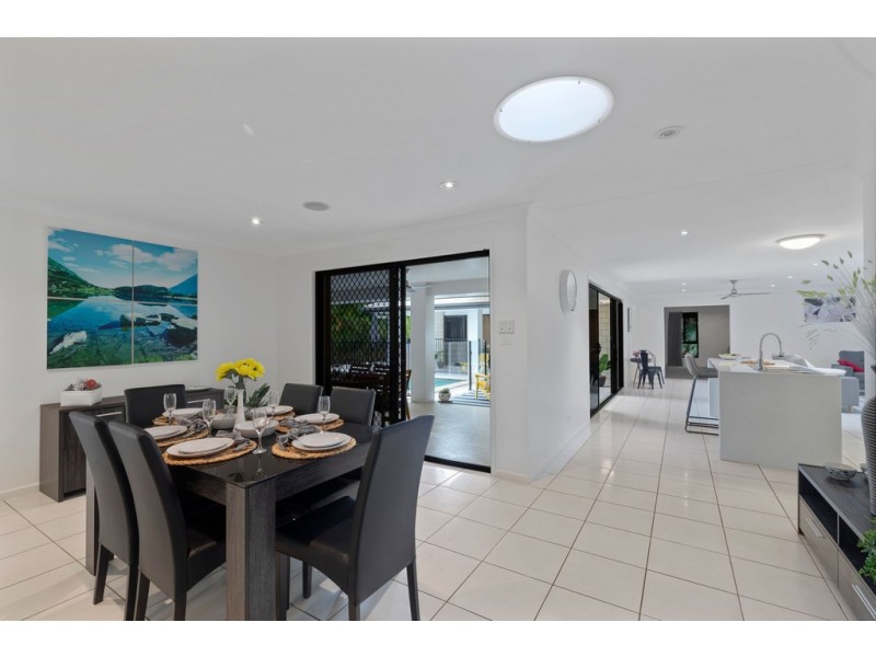 76 Topview Drive, Tanawha QLD 4556