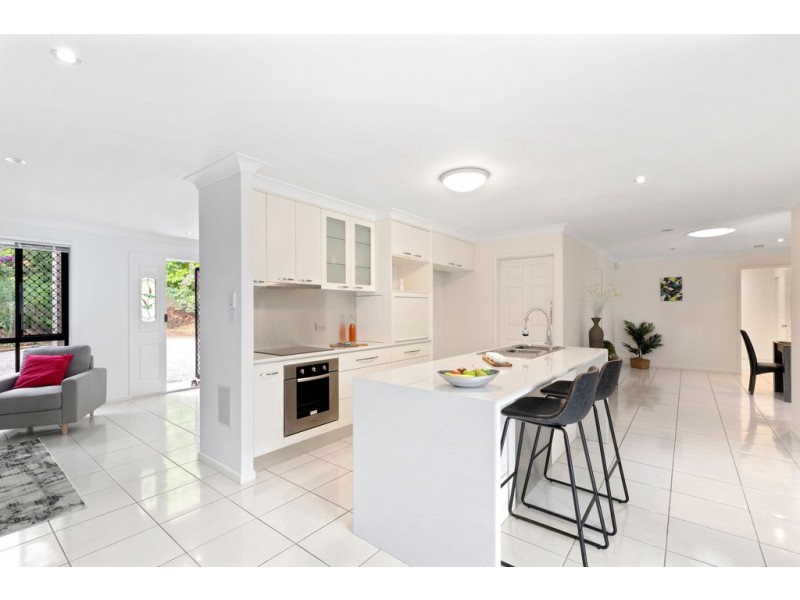 76 Topview Drive, Tanawha QLD 4556