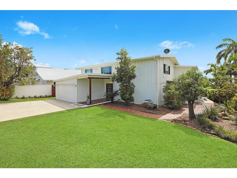 104 Buderim Avenue, Alexandra Headland QLD 4572