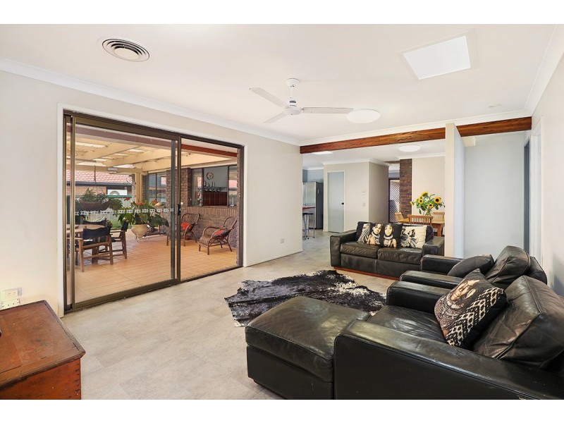 35 Molakai Drive, Mountain Creek QLD 4557