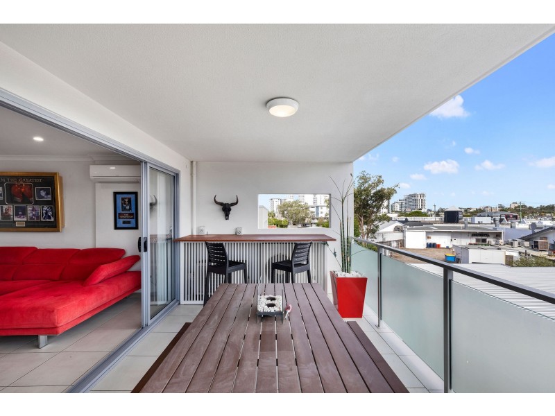 15/57 Kingsford Smith Parade, Maroochydore QLD 4558