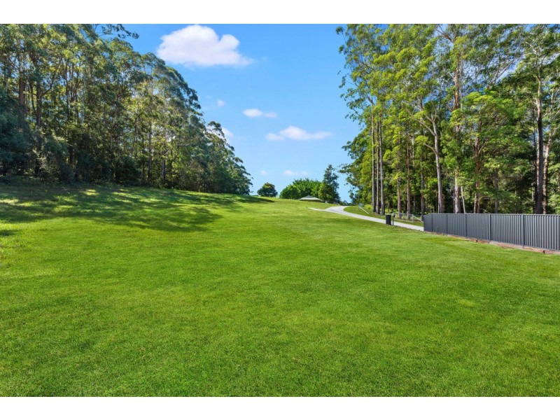 24 Kensington Lane, Tanawha QLD 4556